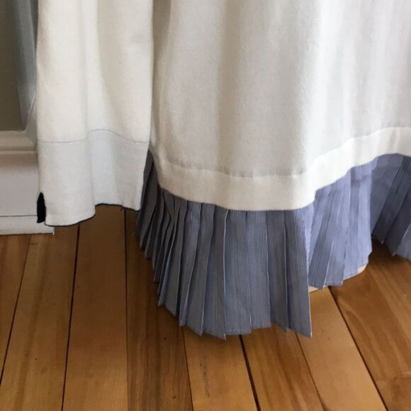 On Twelfth ivory sweater, pleated blue&white skirt - Picture 4 of 7